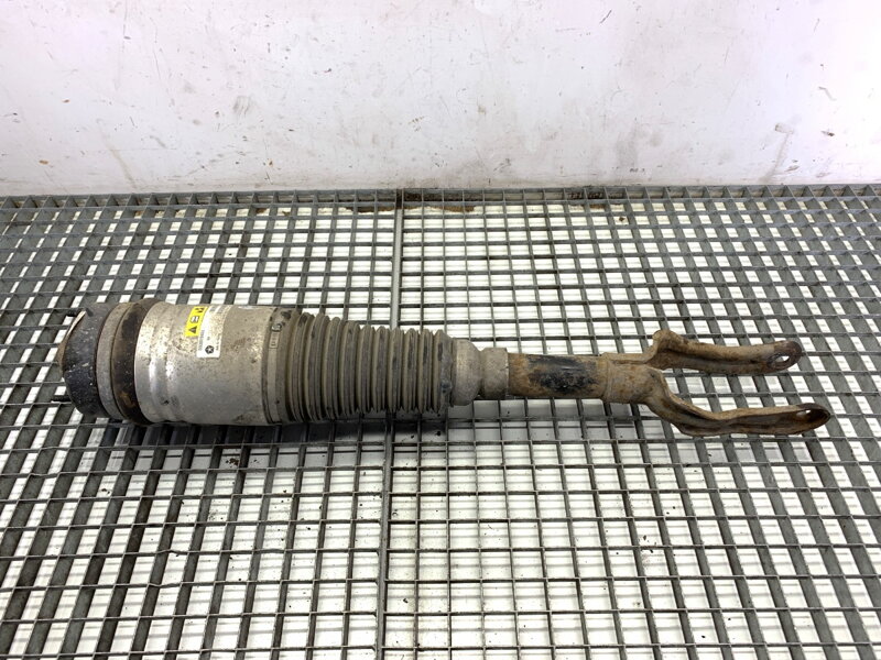 Tlumič pravý přední Jeep Grand Cherokee IV (WK, WK2) 2010 - 2022 68080194AB