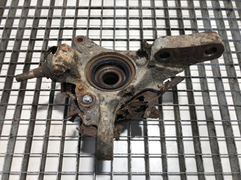 Otoč levá přední Subaru Forester (SF_) 1997 - 2002