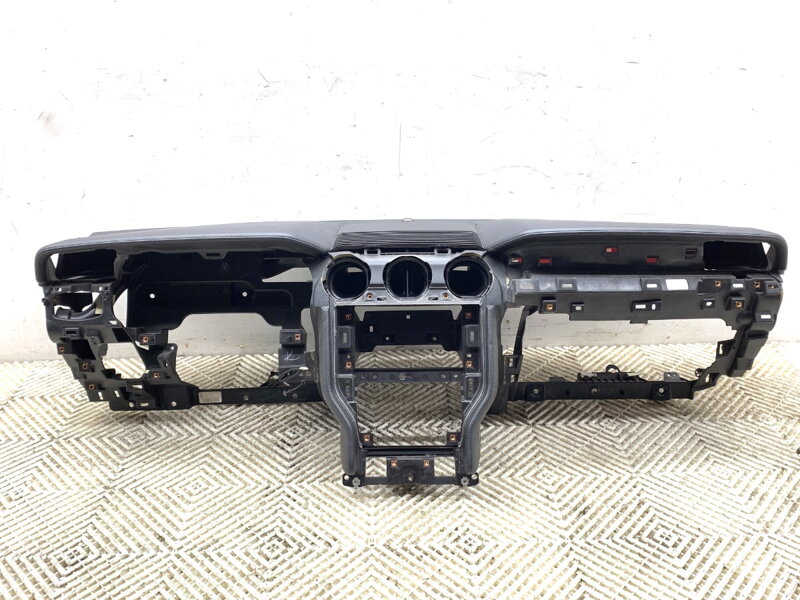 Palubní deska / kokpit Ford USA Mustang Coupe 2014 - 2022 FR3B-19C735-AG