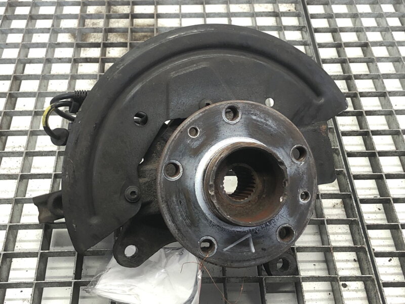 Otoč levá přední Renault Express 2021 - 2022