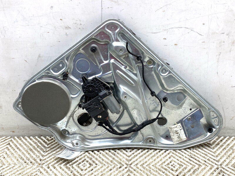 Stahovačka okna pravá zadní VW Passat B5 (3B2) 1996 - 2001