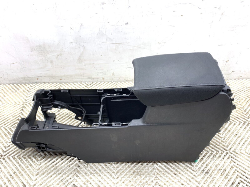 Loketní opěrka Honda Cr-v V (RW_, RT_) 2016 - 2022 83464-TLAA0