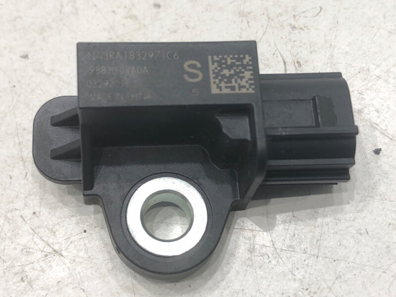 Čidlo nárazu Nissan Qashqai II SUV (J11, J11_) 2013 - 2022 988303RA0A