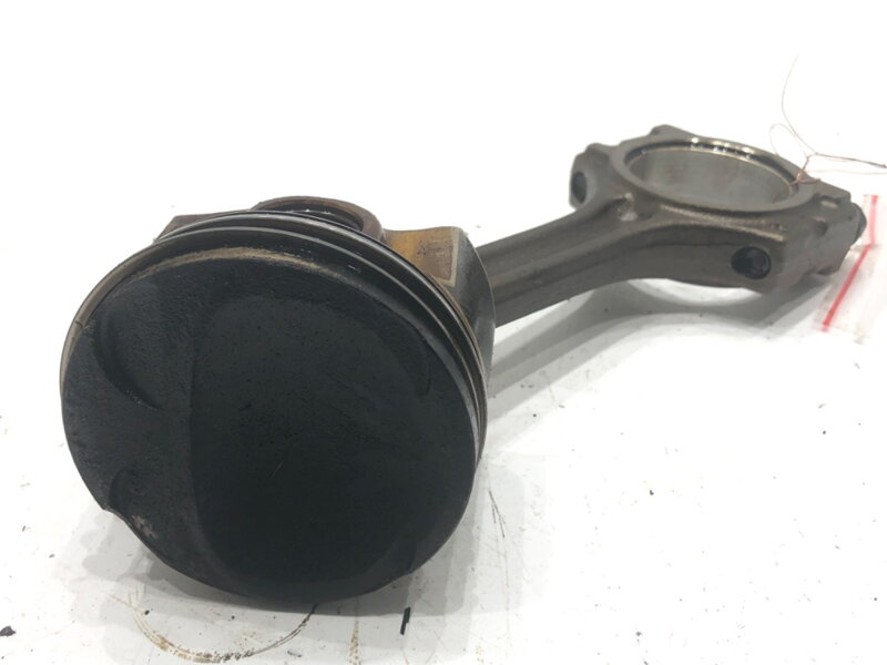 Píst S ojnicí Nissan Qashqai II SUV (J11, J11_) 2013 - 2022 HRA2