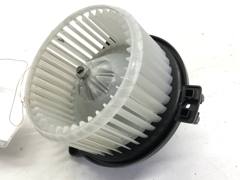 Ventilátor topení Toyota Corolla Verso (_E12_) 2001 - 2007 87103-12070