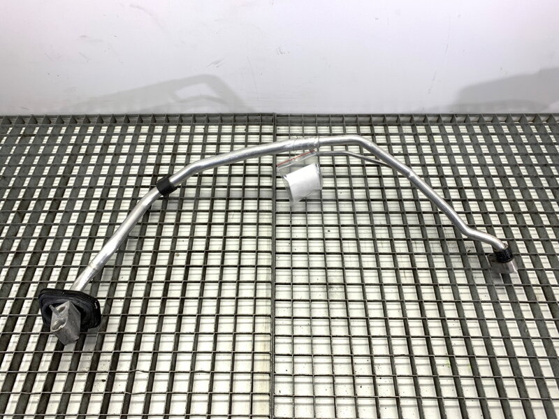 Hadice klimatizace Audi A4 B9 (8W2, 8WC) 2015 - 2022 8W0816738