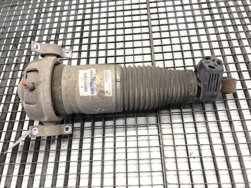 Tlumič levý zadní Audi Q7 (4LB) 2006 - 2016 7L8616019C