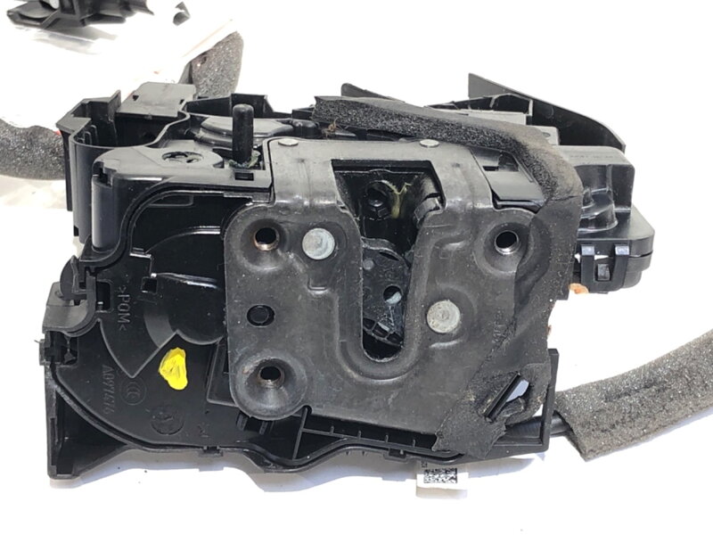 Zámek dveří pravý zadní Renault Megane IV Sedan 2016 - 2022 825025154R