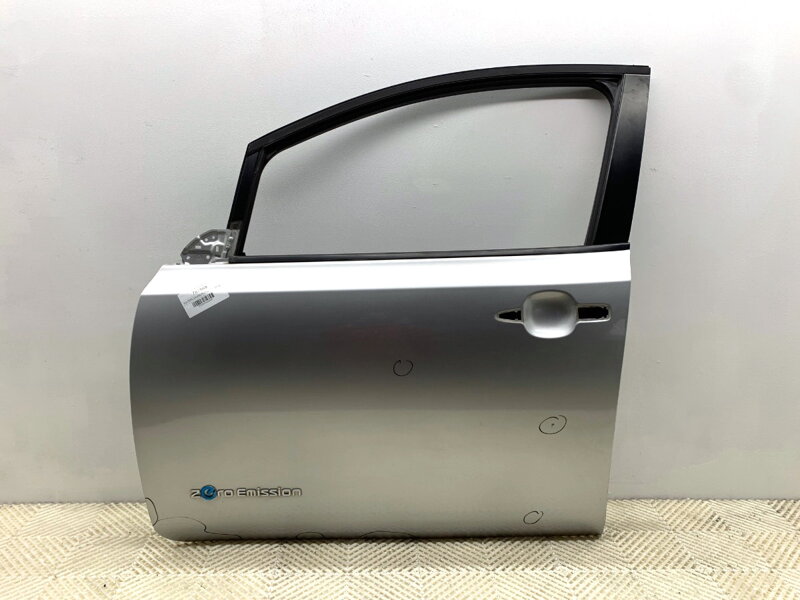 Dveře levé přední Nissan Leaf (ZE0) 2010 - 2022