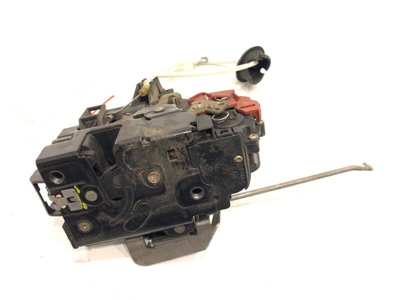 Zámek dveří pravý přední Audi A4 B6 Avant (8E5) 2000 - 2005 8E1837016C