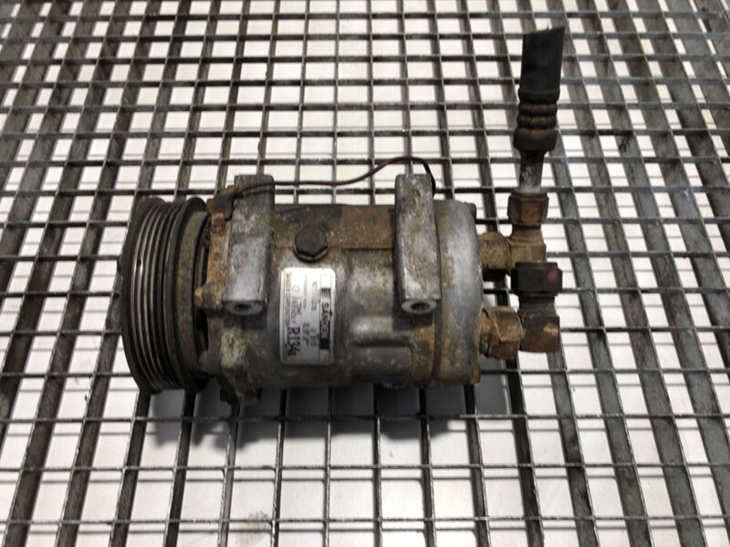 Kompresor klimatizace Jeep Cherokee (XJ) 1983 - 2001