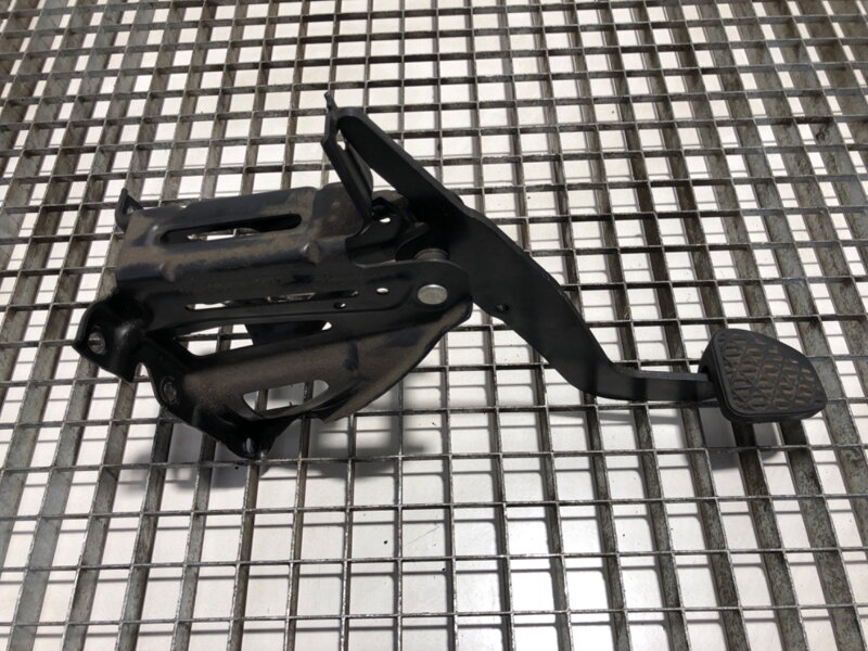 Pedál brzdy Mercedes-benz Sprinter 3-T (B906) 2006 - 2022