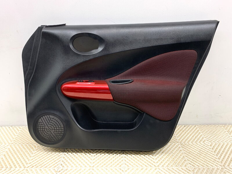 Tapecírung dveří pravý přední Nissan Juke (F15) 2010 - 2022