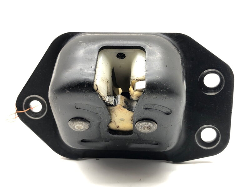 Zámek víka kufru zadní Nissan Juke (F15) 2010 - 2022