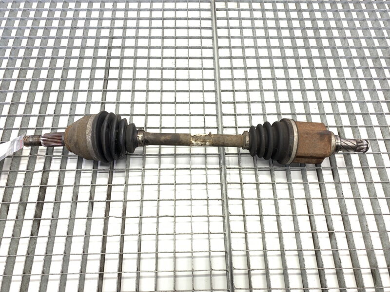 Poloosa levá přední Nissan Juke (F15) 2010 - 2022