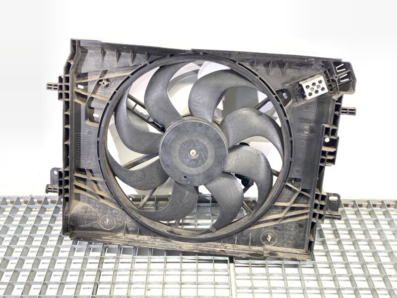 Ventilátor chladiče Renault Captur I (J5_, H5_) 2013 - 2022 214818009R
