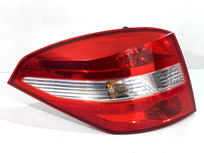 Světlo levé zadní Renault Laguna III Grandtour (KT0/1) 2007 - 2015
