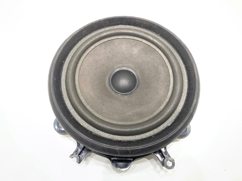 Reproduktor Audi A4 B6 (8E2) 2000 - 2005 8E0035411