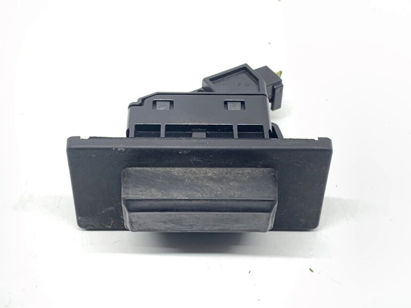 Klika víka kufru zadní Mazda 6 Sedan (GJ, GL) 2012 - 2022