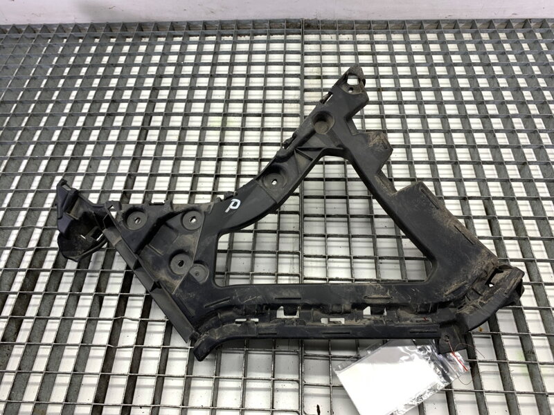 Držák nárazníku pravý zadní Ford Transit Connect (MPV) 2013 - 2022