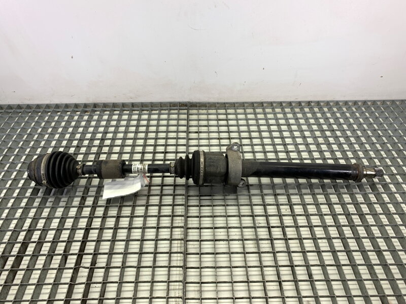 Poloosa pravá přední BMW X2 (F39) 2017 - 2022 8681524