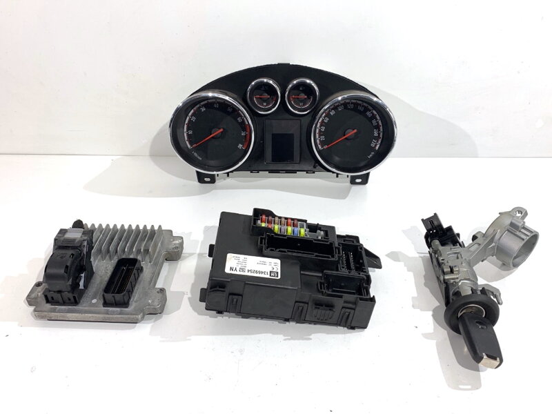 Sada startovací spínací skříňka počítač BSI tachometr budíky Opel Meriva B (MPV) (S10) 2010 - 2017 13469254 12659379