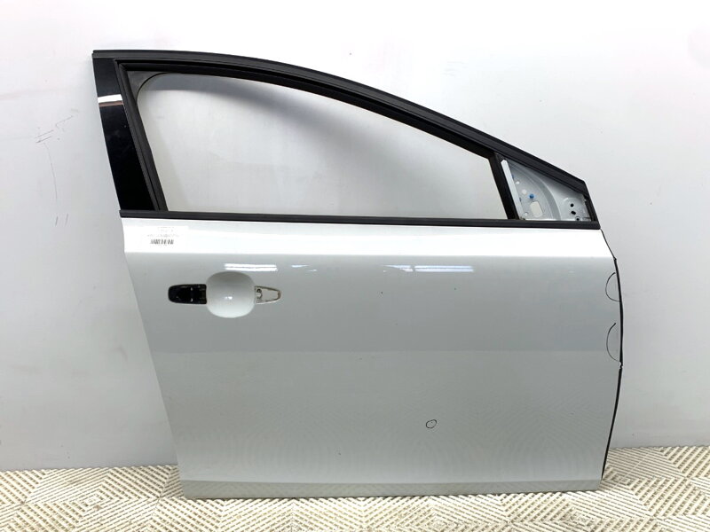 Dveře pravé přední Volvo V40 Liftback (525, 526) 2012 - 2022