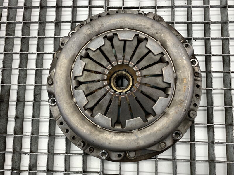 Spojka Toyota Avensis (_T25_) 2003 - 2008