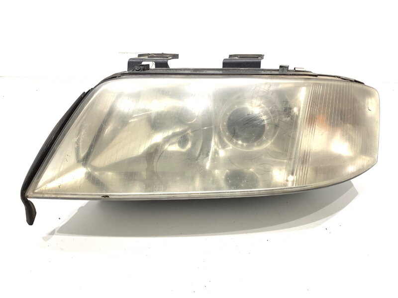 Světlo levé přední Audi A6 C5 (4B2) 1997 - 2005