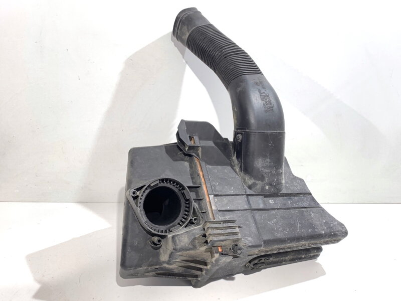 Kryt filtru vzduchu Skoda Roomster Praktik (5J) 2007 - 2015 6Q0129607AR